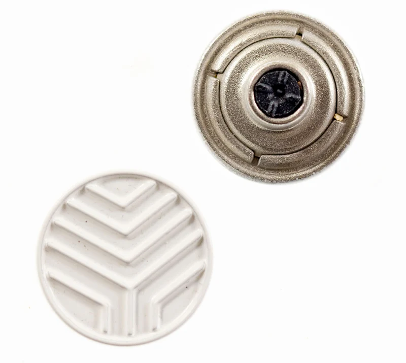 Jeansknopf Streifen Ornament Weiß – Metallknopf NJ-61