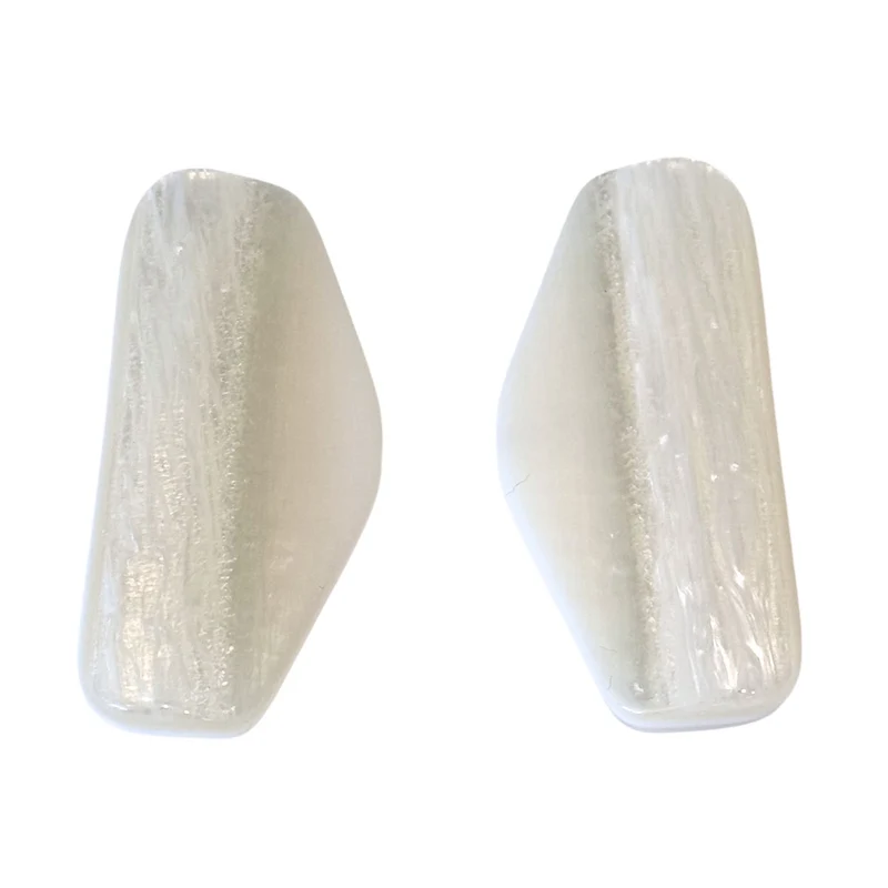 Creme Knebelknopf – Geometrisches Design, Perlmuttimitat